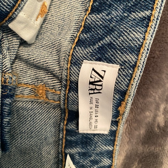 Denim shorts - Picture 2 of 3